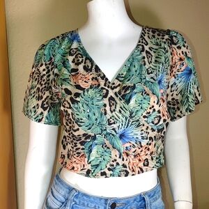 ʕ·ᴥ·ʔ New Capricho Animal Print Tropical Cropped Blouse Medium
